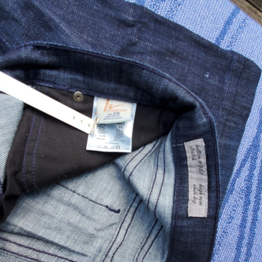 Citizens of Humanity Stretch Jeans - Picture 4 of 5